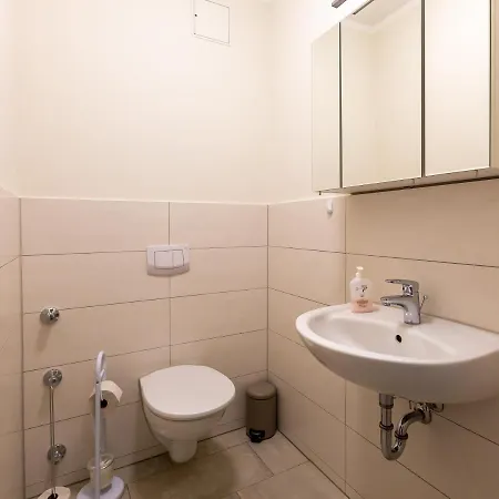 Strandlaeufer 01 * Ahrenshoop